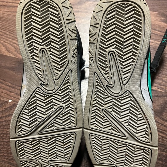 Nike High Top - Picture 3 of 5